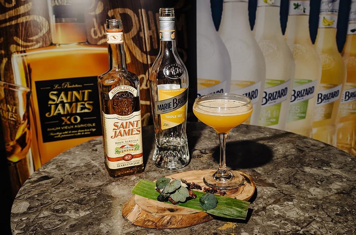 Cocktail Bar & Drinks