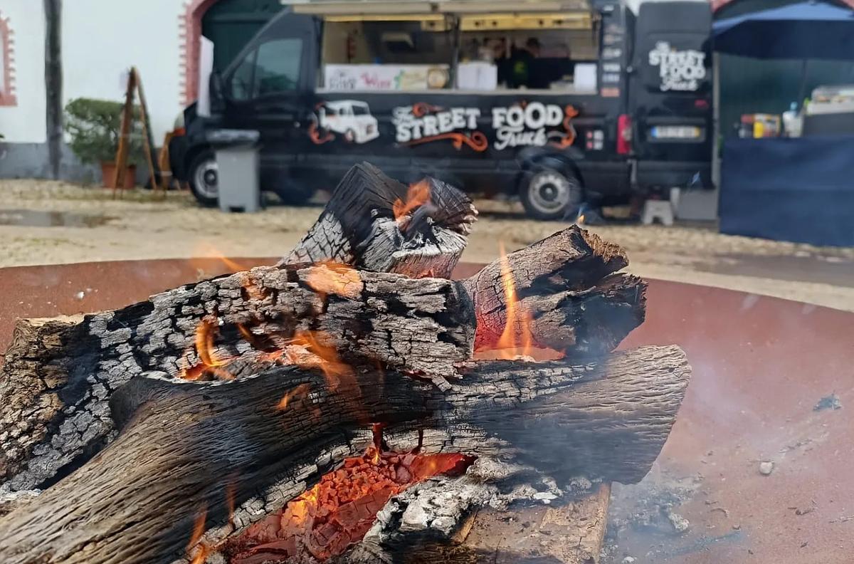 STREET FOOD TRUCK