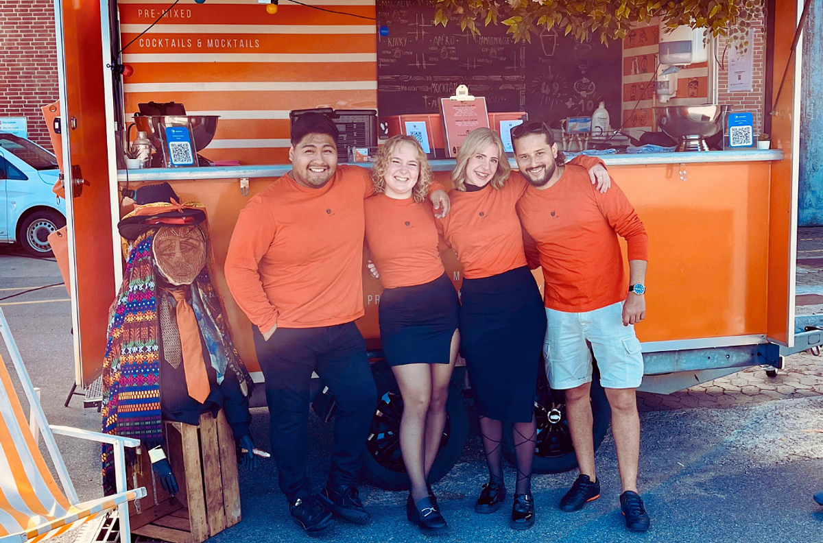 El Maximom mobil bar