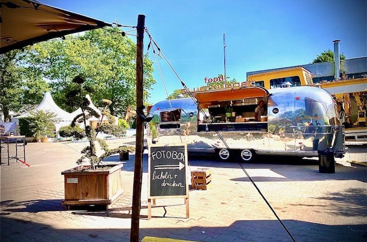 Silvernugget Airstream Kitchen
