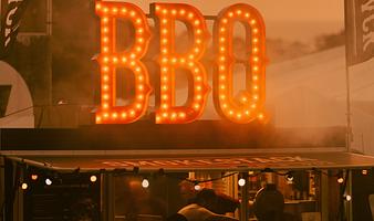 Burgere & slow-smoked BBQ