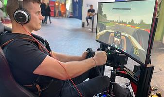 Formel 1 simulator hos Racingroom