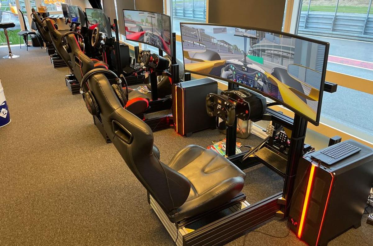Formel 1 simulator hos Racingroom