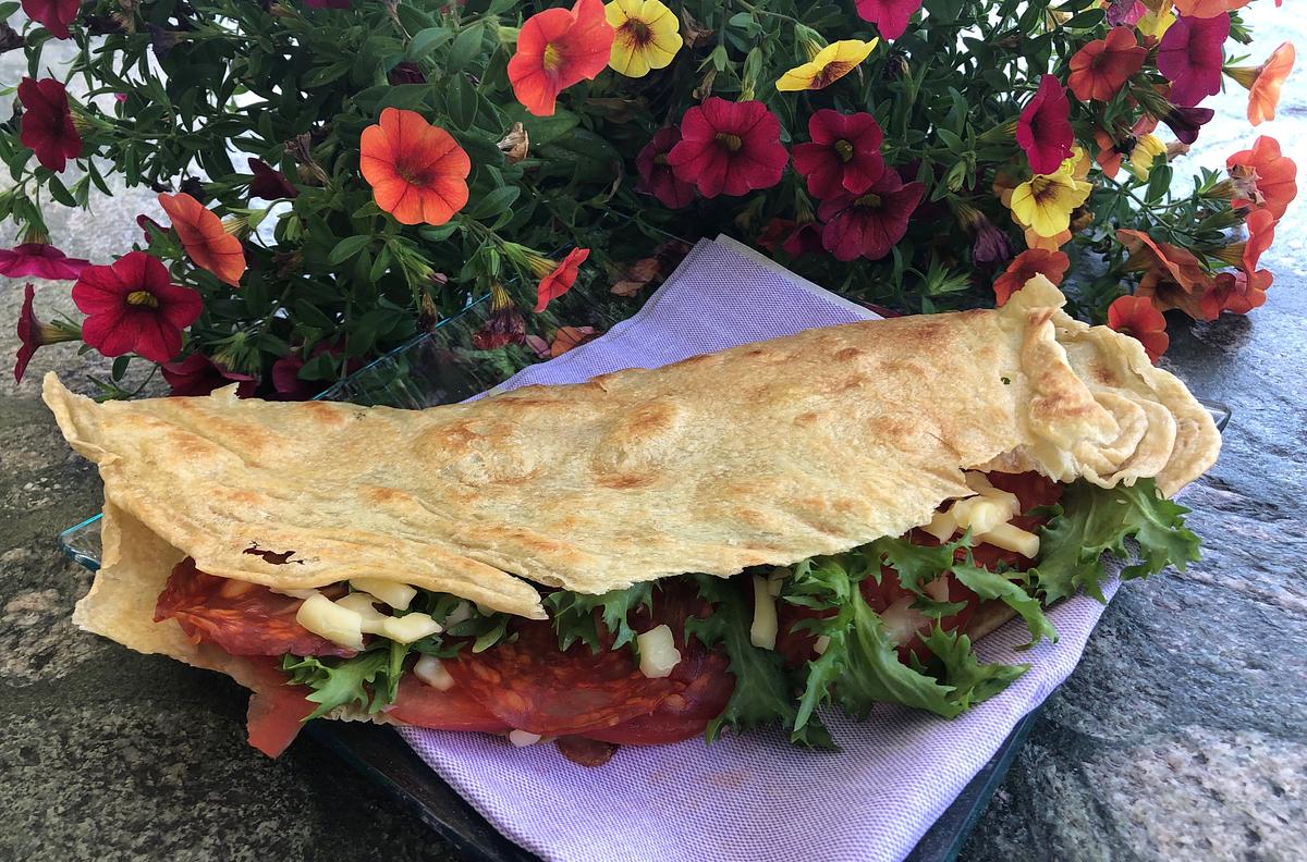 Piadina, Schnitzelbrot, Fondu-Dog, Huusbrötli