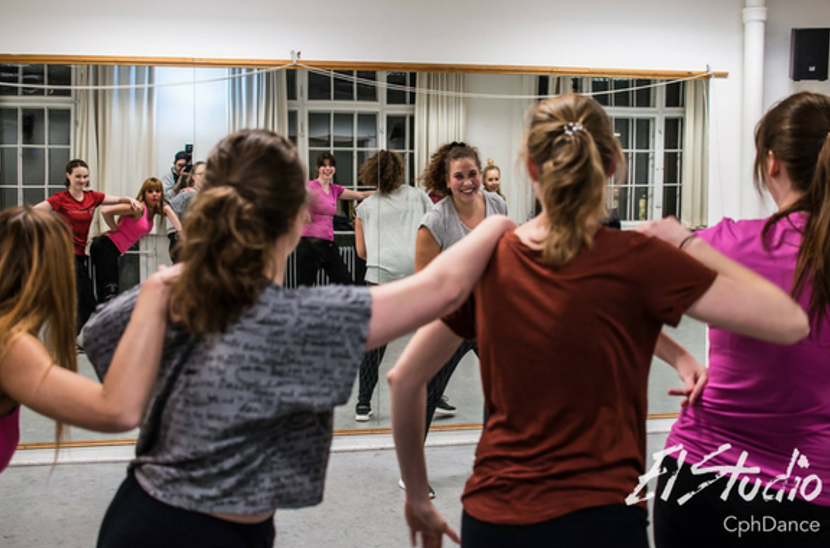 Twerking, Hip Hop, Burlesque, Salsa, Disko m.m.