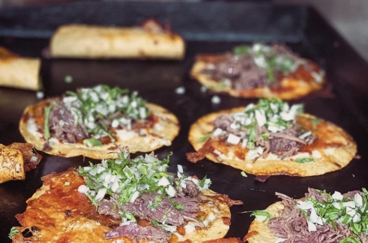 Juicy Tacos & Burgers