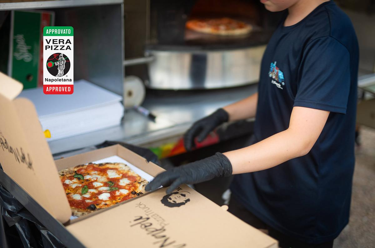 Jaja Napoli PizzaTruck- Napolitansk Pizza