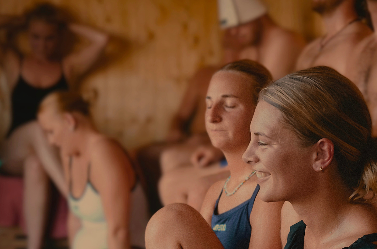 Outdoor wellness med sauna, vildmarksbad og surfer vibes