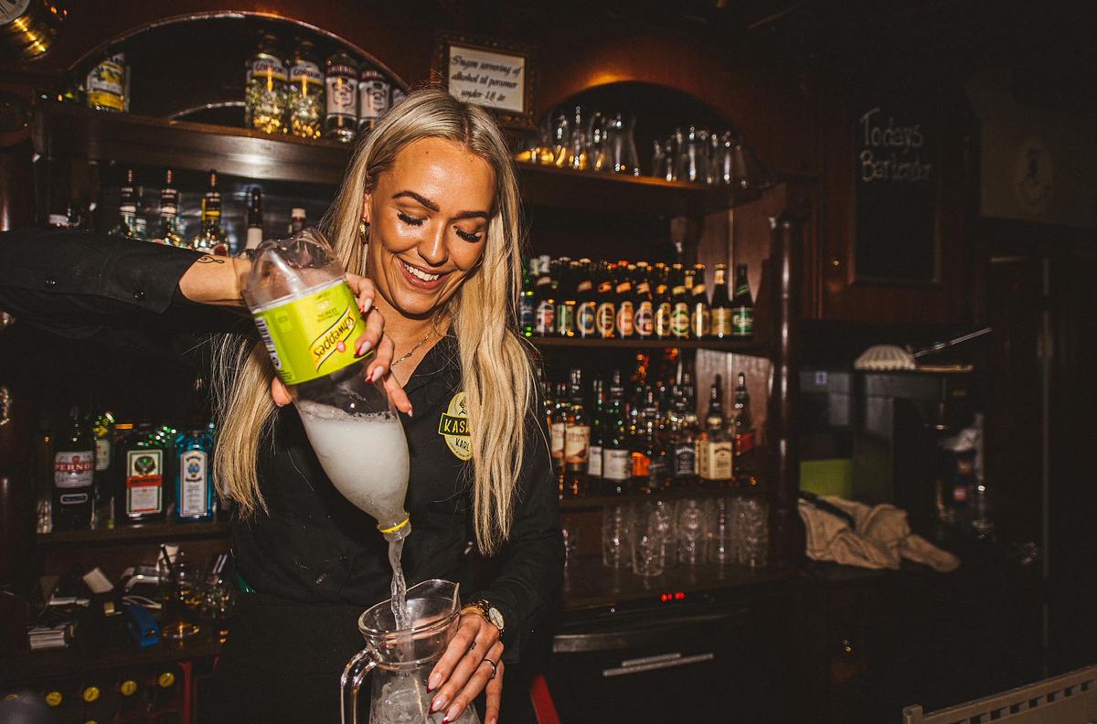 Bliv bartender på Kasket Karl