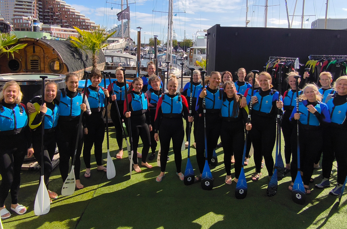 Polterabend med sup surfing