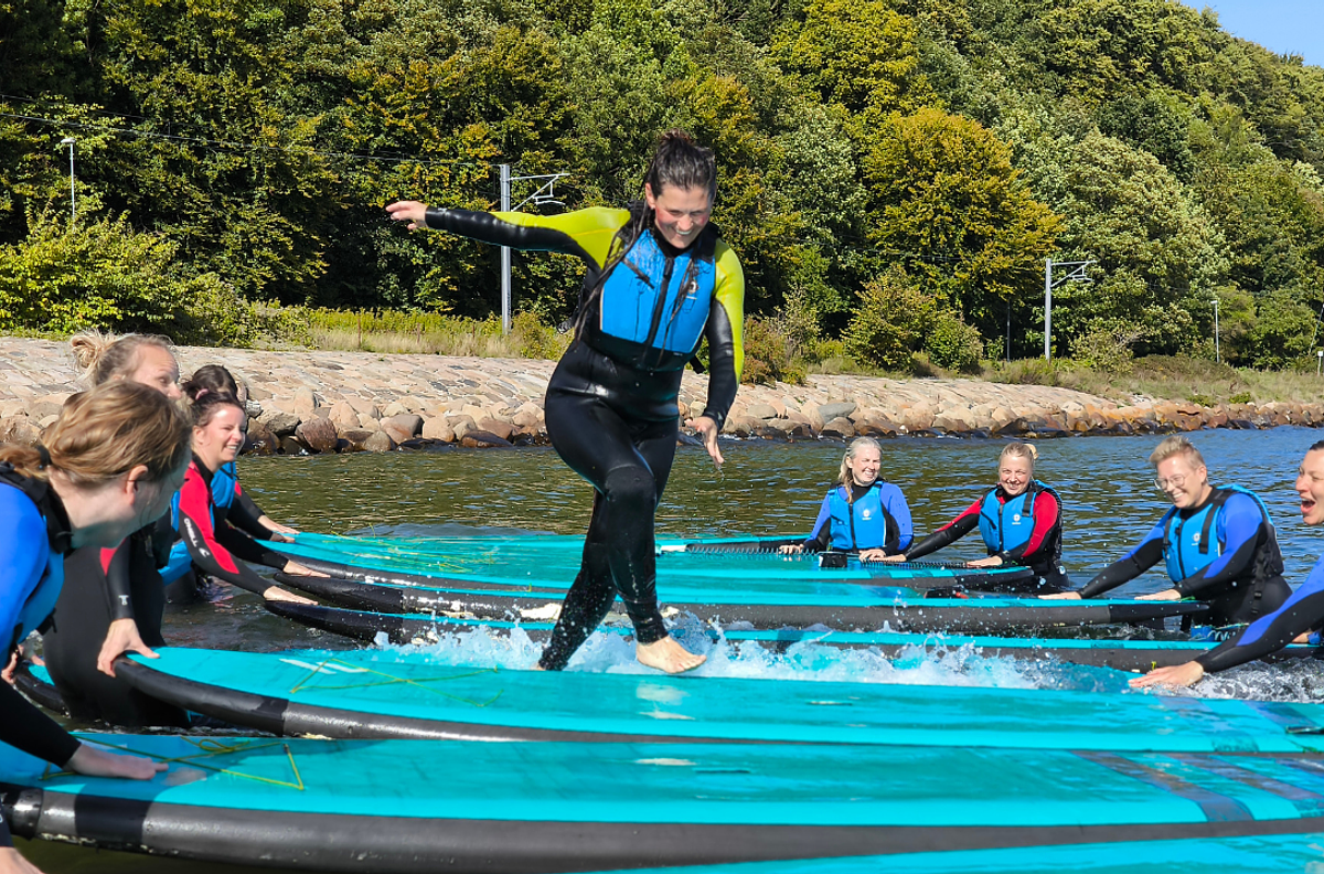 Polterabend med sup surfing
