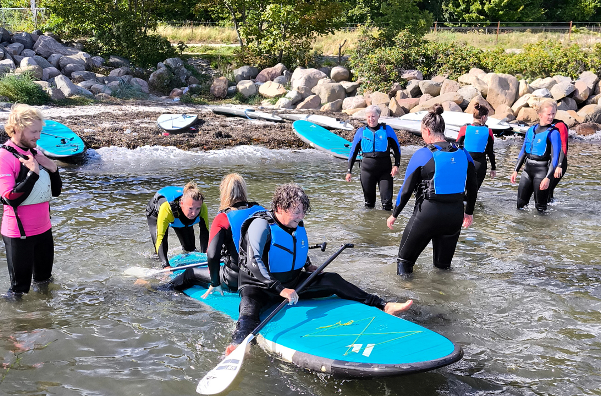 Polterabend med sup surfing