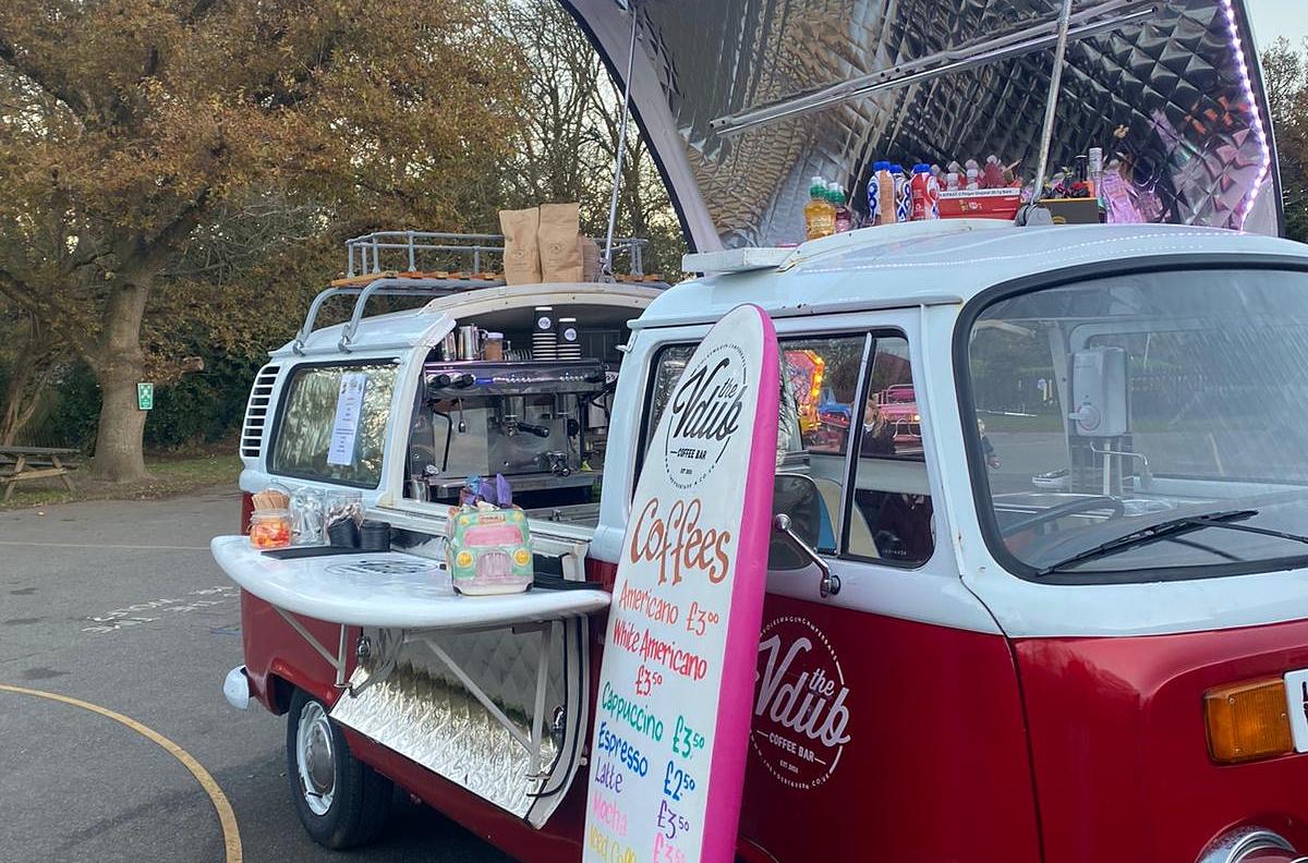 Mobile bar/barista bar