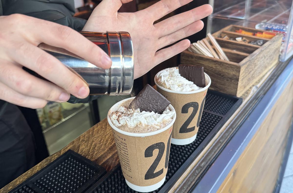 Specialist Coffees, Cold Drinks and Bar Options