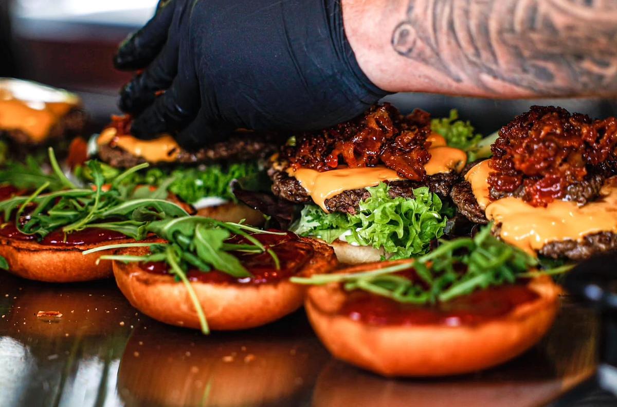 Juicy Burgers