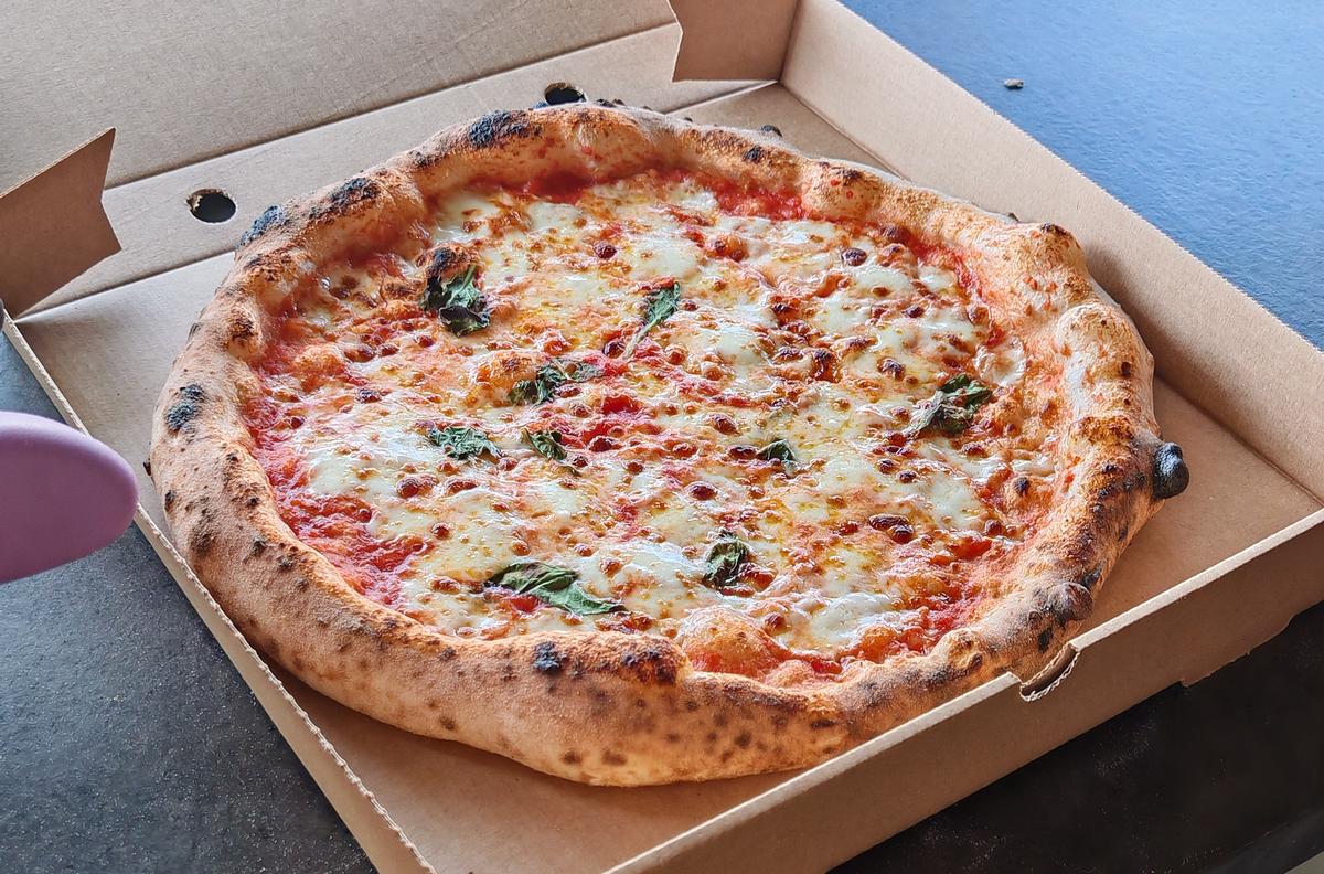 Rowie's Pizza