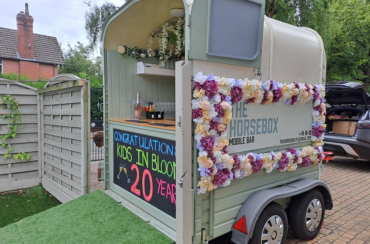 The horsebox mobile bar 
