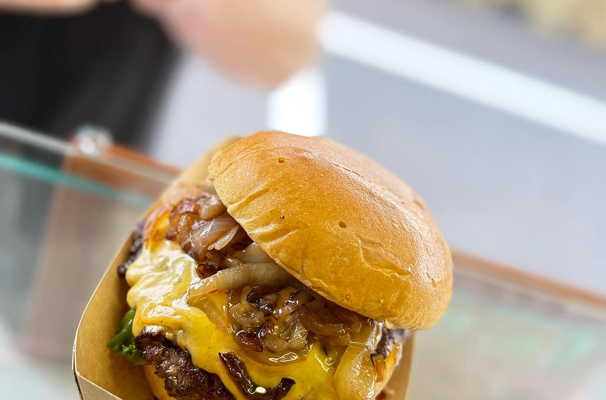 Alice Foodtruck - Bao Bun - Smashburger - Tacos - Fusion Bowls