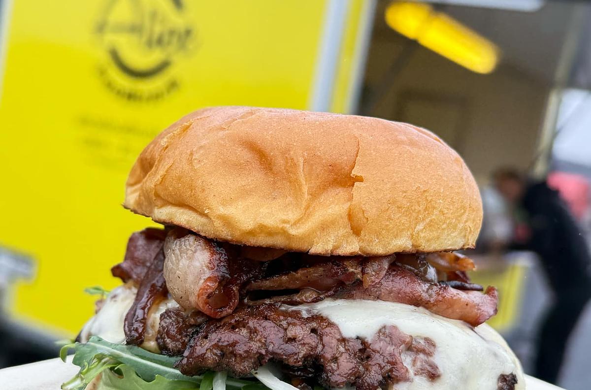 Alice Foodtruck - Bao Bun - Smashburger - Tacos - Fusion Bowls