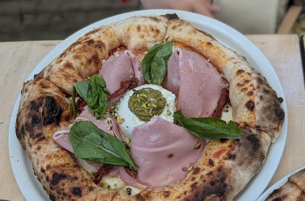 Authentic wood fire pizza neapoletana
