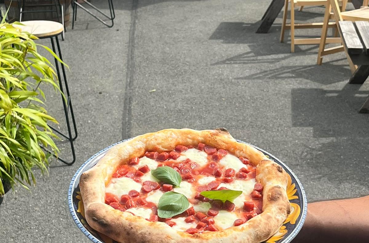 Authentic wood fire pizza neapoletana