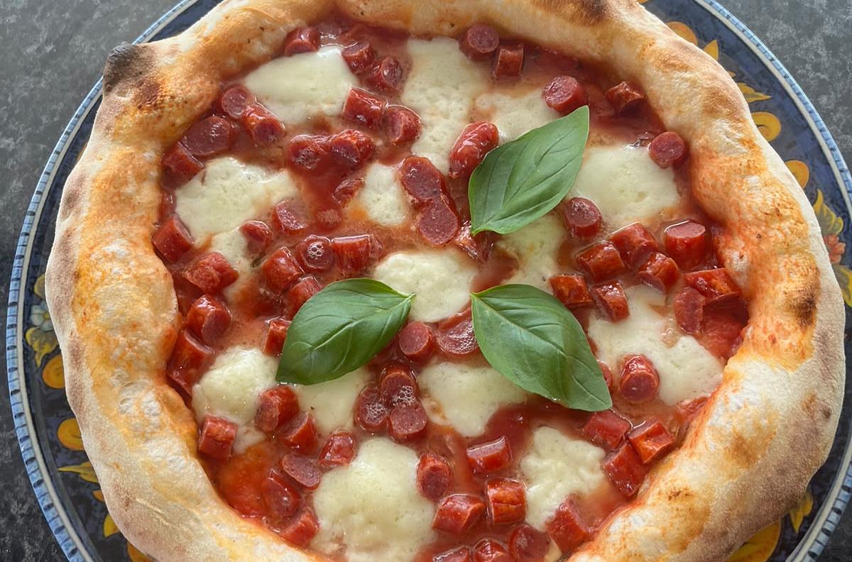 Authentic wood fire pizza neapoletana