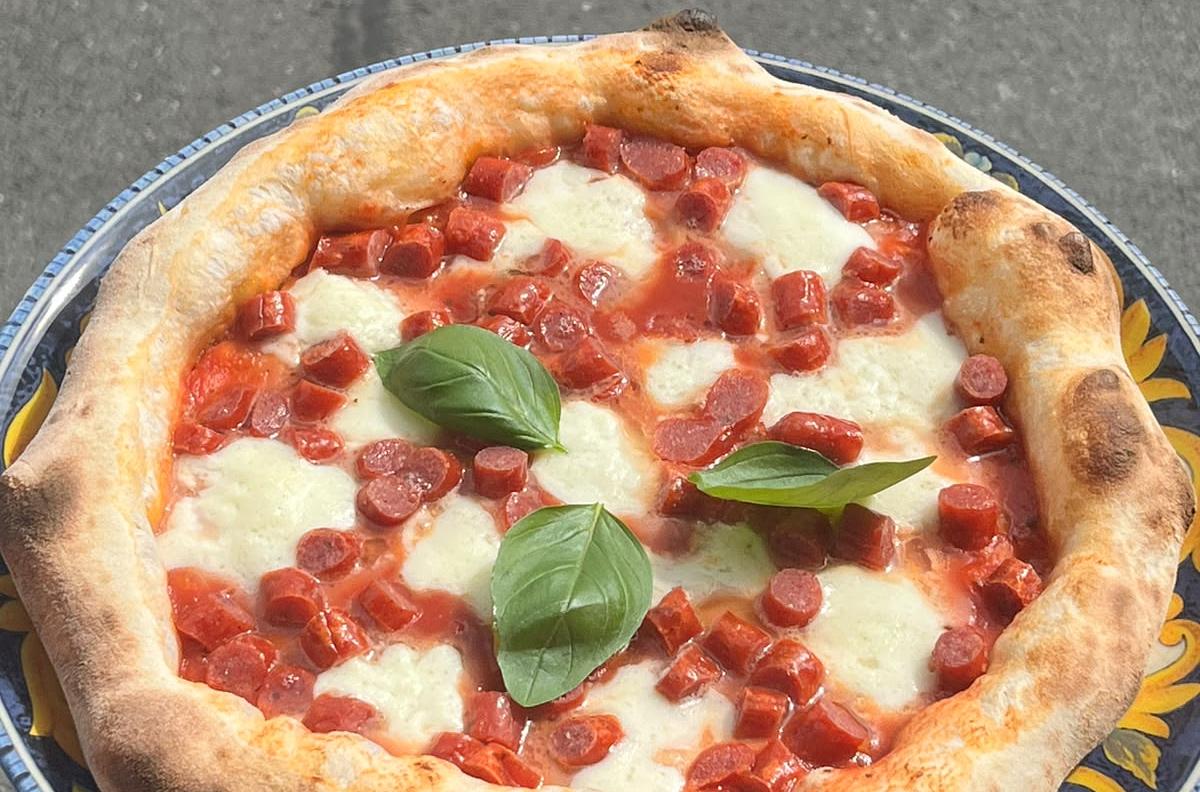 Authentic wood fire pizza neapoletana