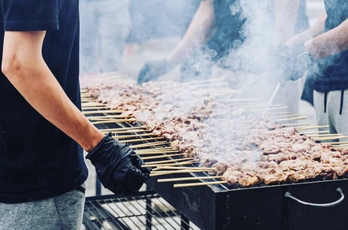 WE GRILL & YOU CHILL