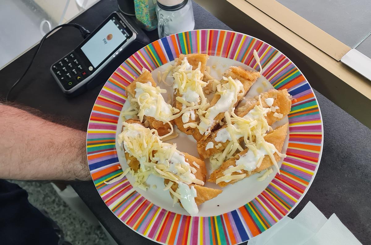UNGERSK FOODTRUCK   LÁNGOS & VARM MAT