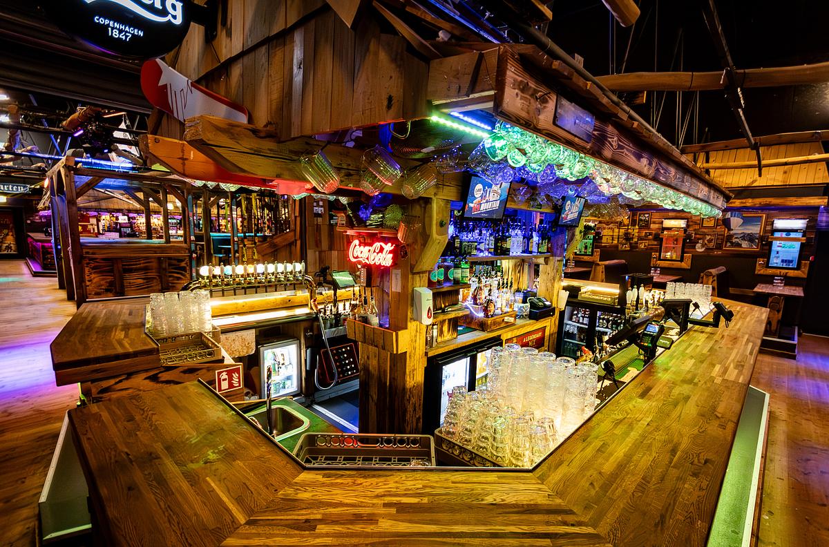 Bartender på Zwei Grosse