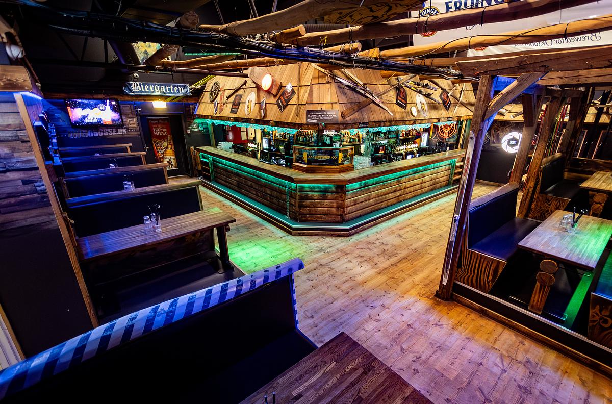 Bartender på Zwei Grosse