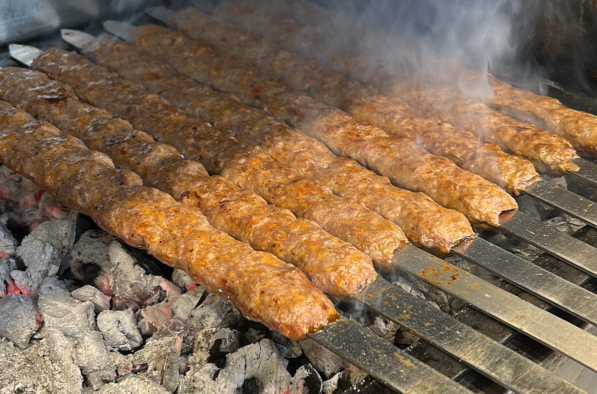 Turkisk kolgrill kötträtter,kolgrillade spett rätter 