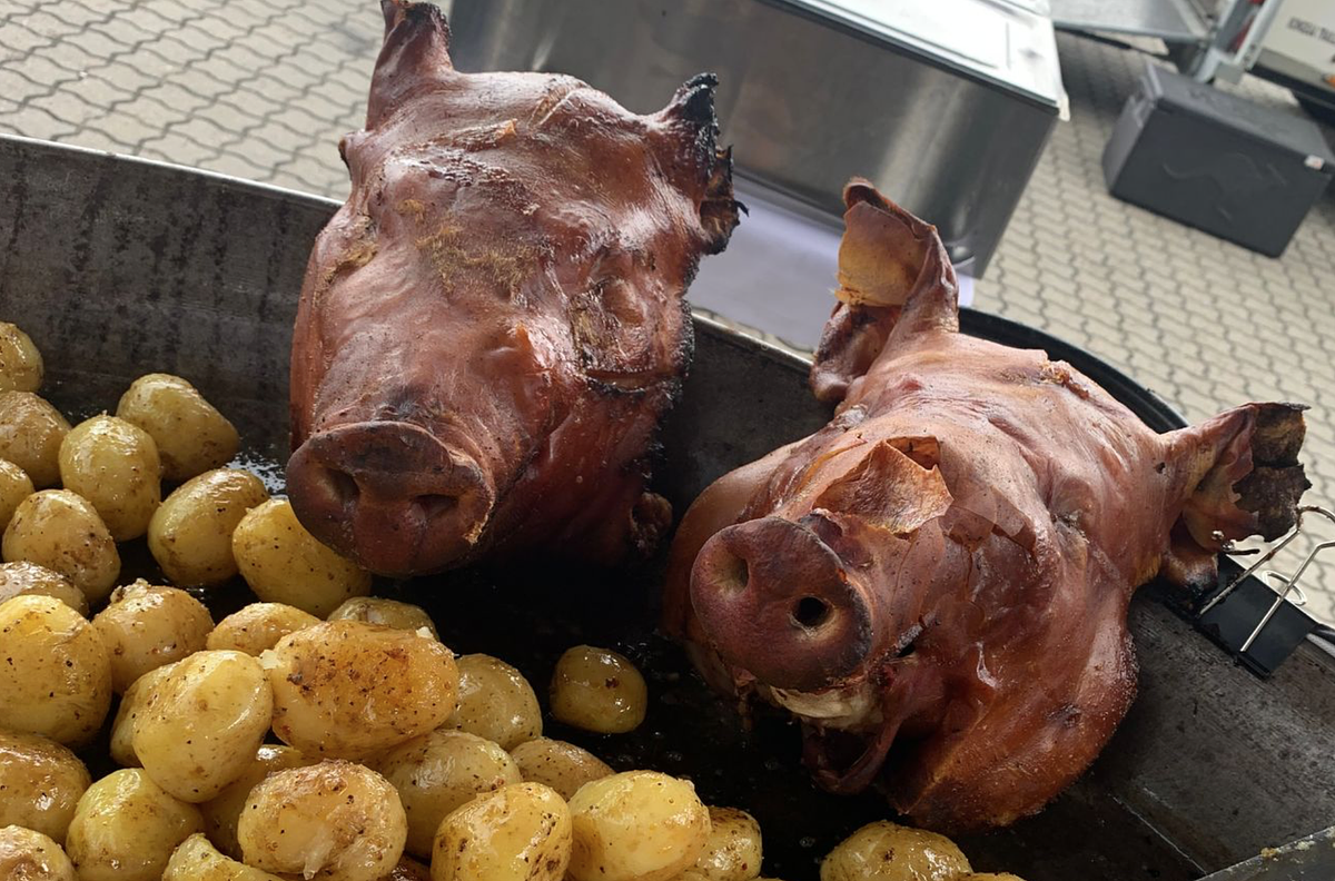 Helstegt pattegris på grill