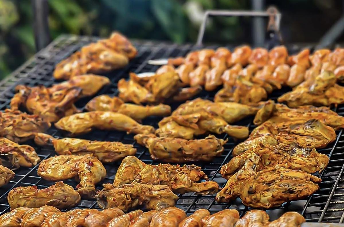 WE GRILL & YOU CHILL