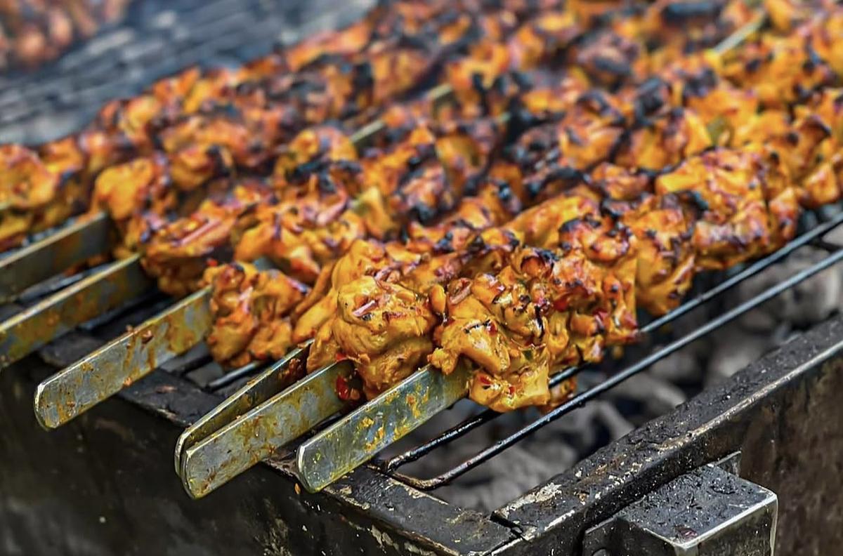 WE GRILL & YOU CHILL