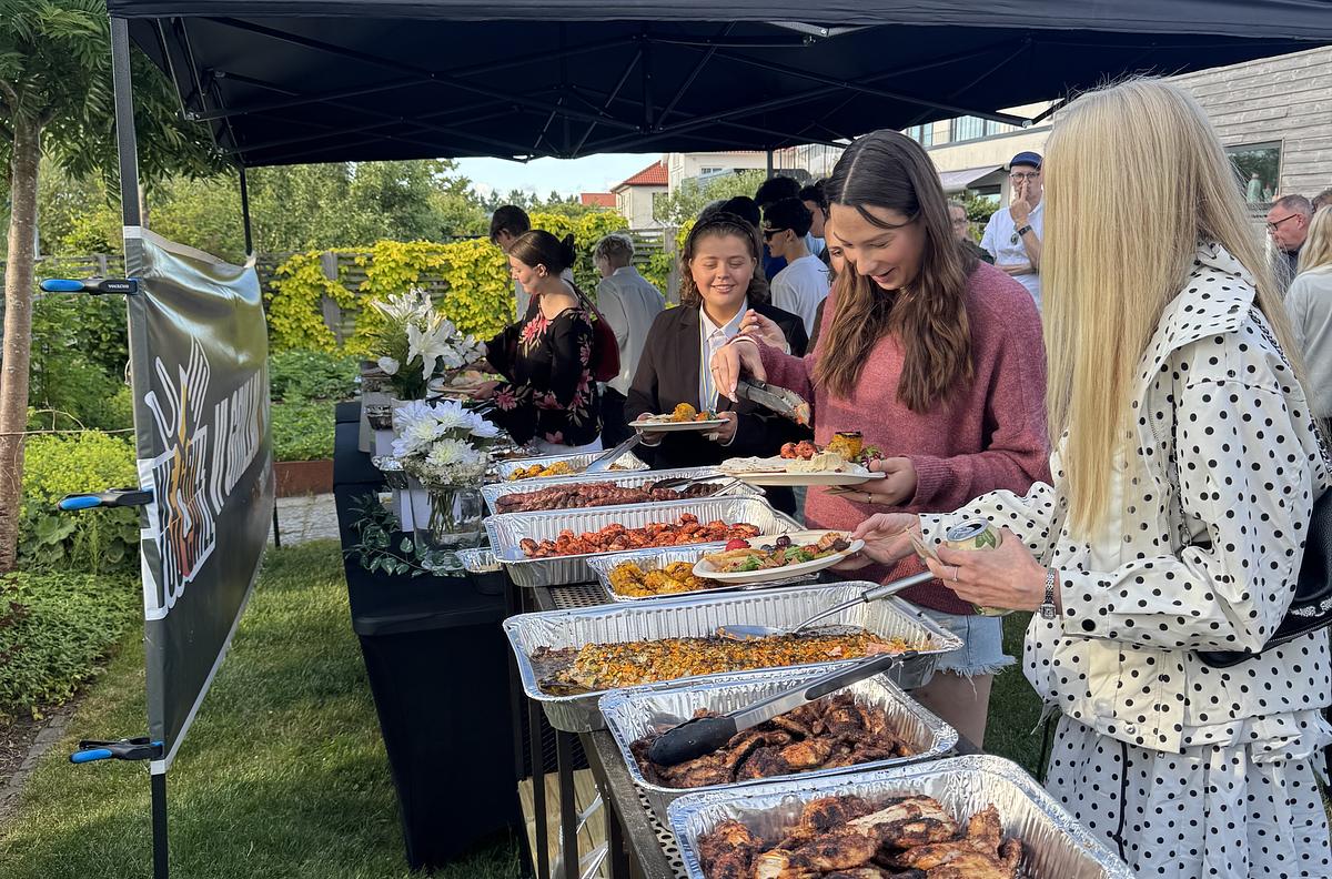 WE GRILL & YOU CHILL