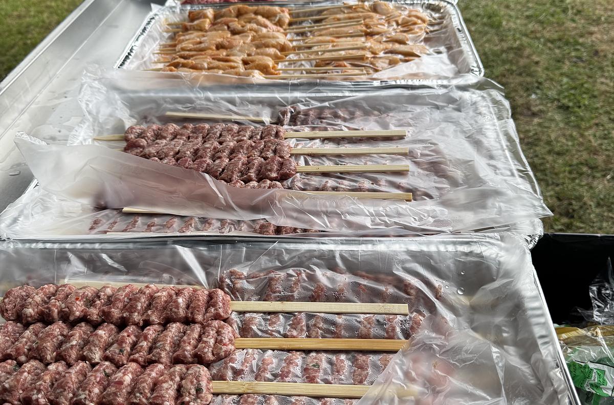 WE GRILL & YOU CHILL