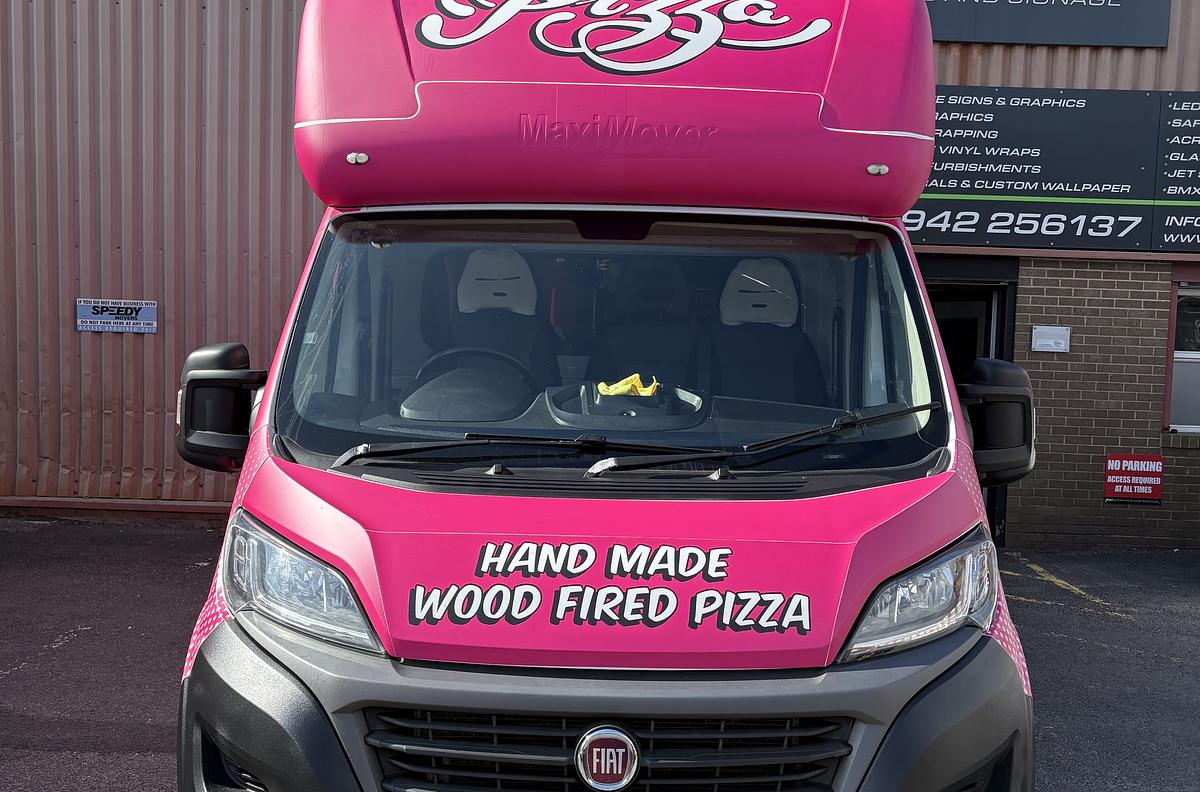 Happy pizza van