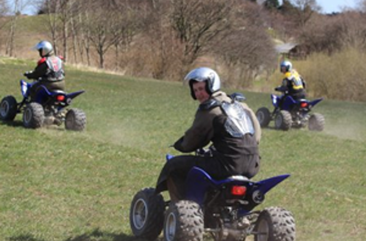 Pakkeløsning - ATV, bilrally i gamle biler, lerdueskydning m.m.