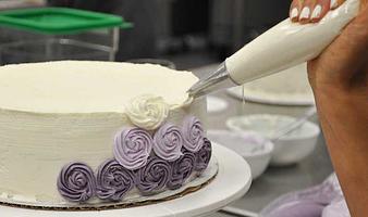 Kursus i kagedekoration og desserter hos Mette Blomsterberg