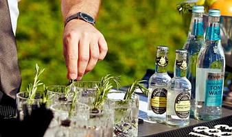 Ginsmagning hos Trekantens Bartender