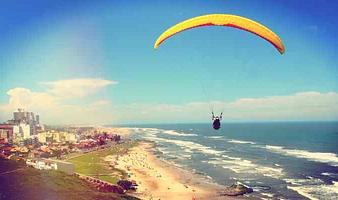 Hanggliding og paragliding hos Fasterholt Hanggliding &amp; Paragliding Center