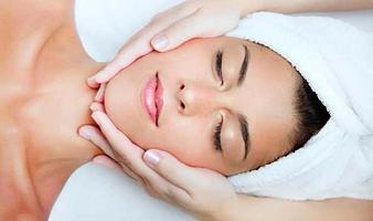 Ansigtsbehandling hos Ni'mat spa