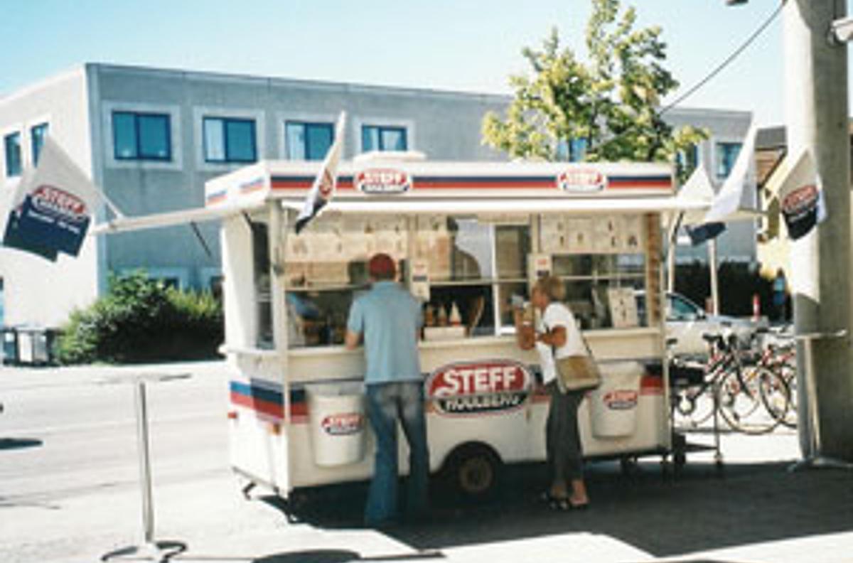 Lej en pølsevogn til festen.