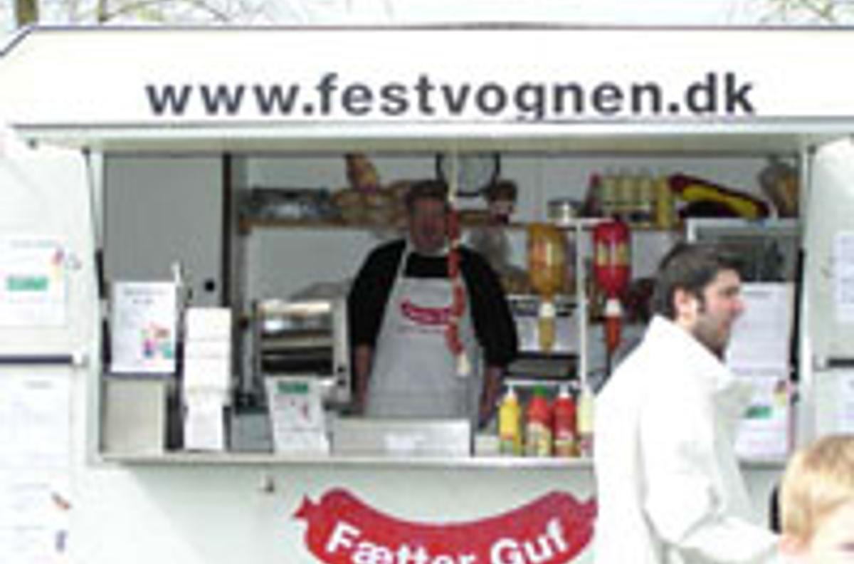 Lej en pølsevogn til festen.