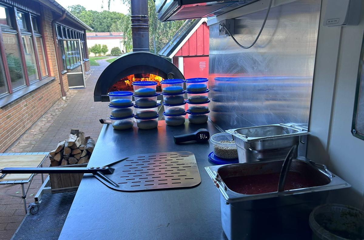 Truenapo450 ° pizza foodtruck/ Vedugns Napolitanska pizza