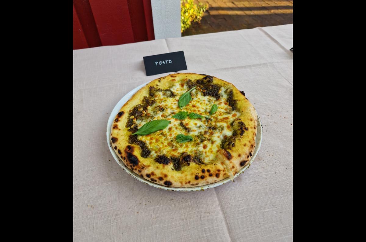 Truenapo450 ° pizza foodtruck/ Vedugns Napolitanska pizza