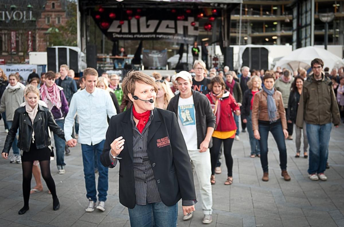 Dans til fest, polterabend og brudevals