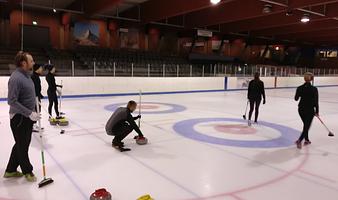Curling til Polterabend