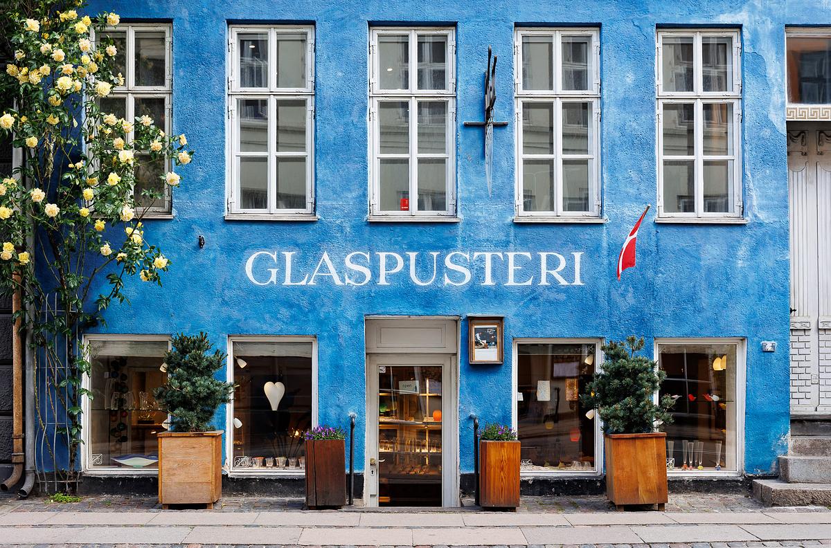 Glaspustning i Nyhavns Glaspusteri